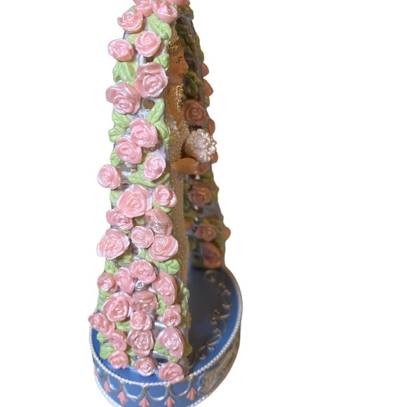 Carlton Cards Heirloom Collection Princess Diana Figurine Ornament - Picture 10 of 13